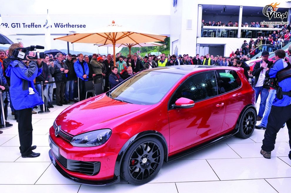 Nowy Volkswagen Golf GTI Excessive Study