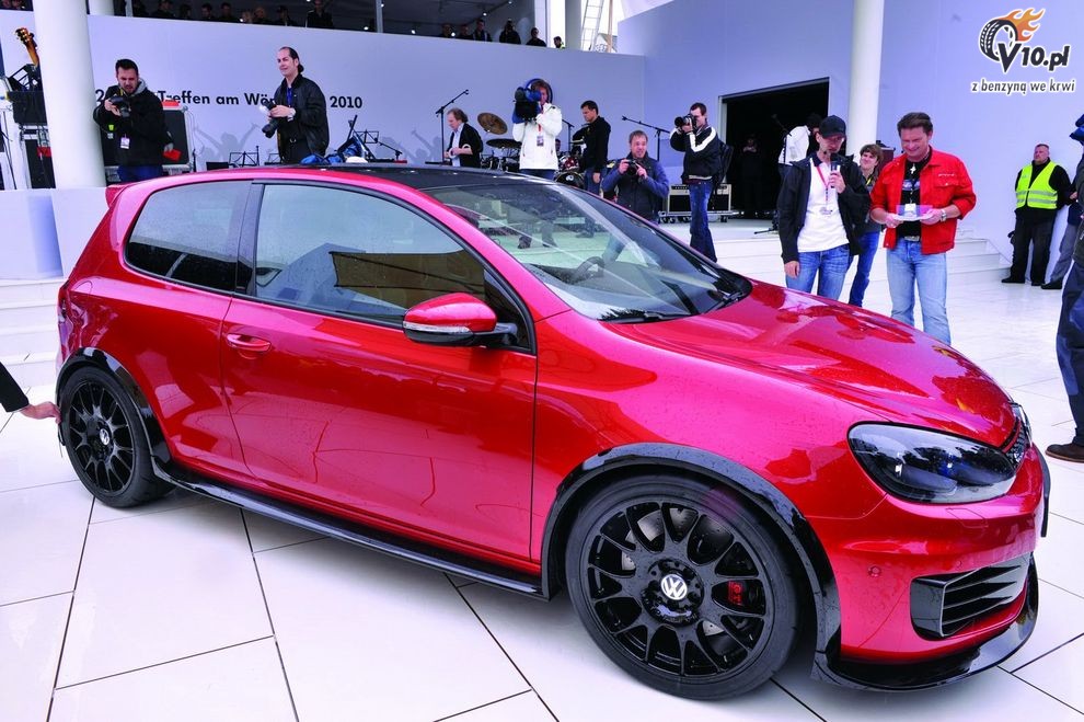 Nowy Volkswagen Golf GTI Excessive Study