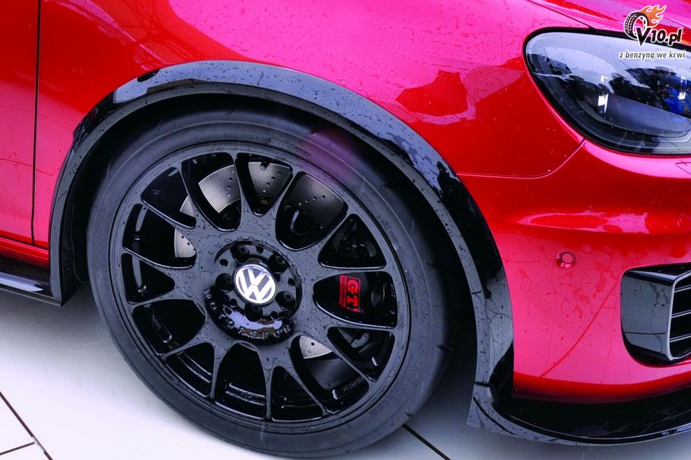 Nowy Volkswagen Golf GTI Excessive Study