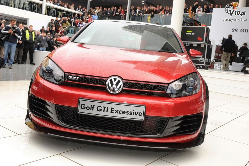 Nowy Volkswagen Golf GTI Excessive Study