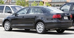 Nowy Volkswagen Jetta 2010 - zdjcie szpiegowskie