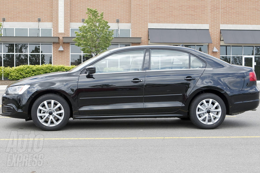 Nowy Volkswagen Jetta 2010 - zdjcie szpiegowskie