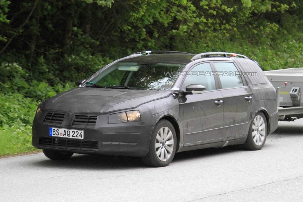 Nowy Volkswagen Passat Variant 2012 - zdjcie szpiegowskie