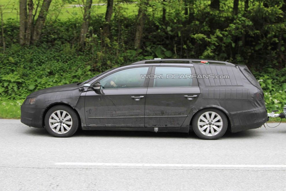 Nowy Volkswagen Passat Variant 2012 - zdjcie szpiegowskie