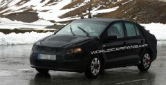 Nowy Volkswagen Polo sedan - zdjcie szpiegowskie