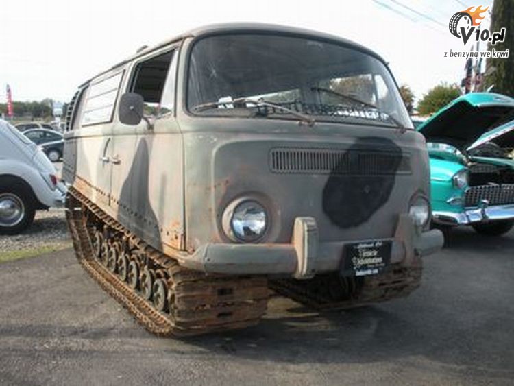 Volkswagen Transporter na gsienicach