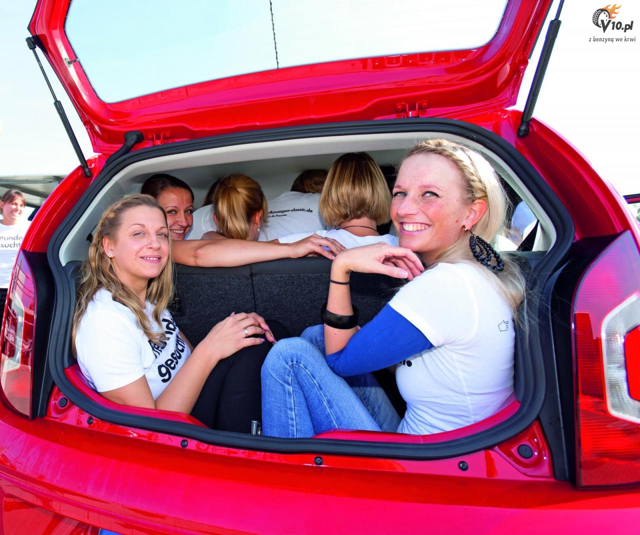 VW Up pomieci 16 osb