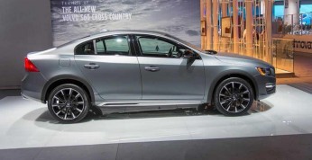 Volvo S60 Cross Country w Detroit