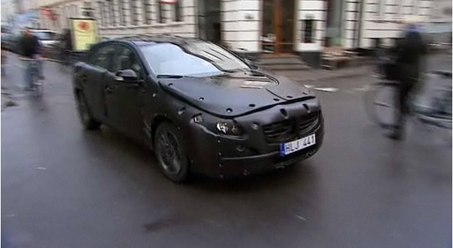 Nowe Volvo S60 - model zakamuflowany