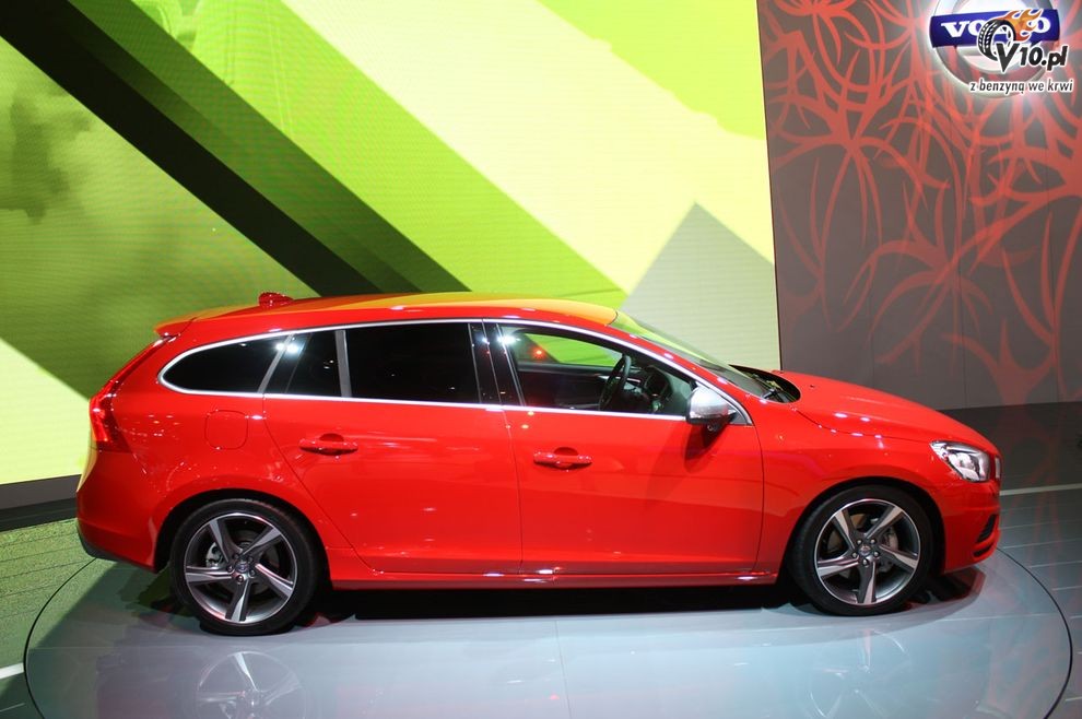Nowe Volvo S60 i V60 R-Design - Paris Motor Show 2010