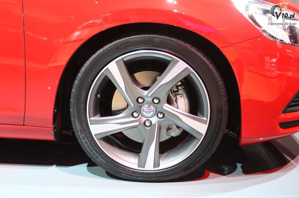 Nowe Volvo S60 R-Design i V60 R-Design - Paris Motor Show 2010
