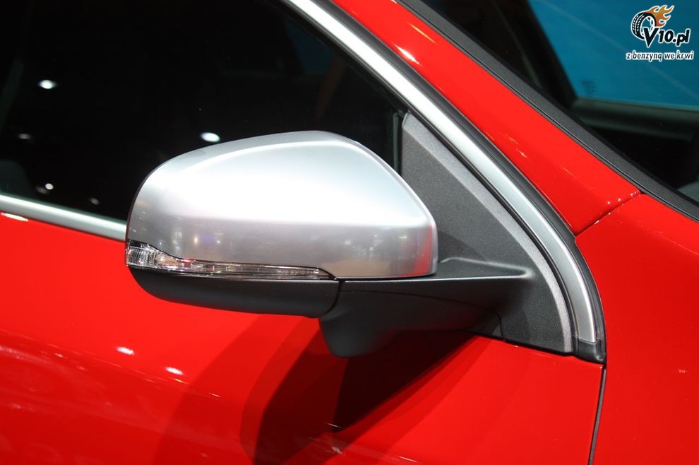 Nowe Volvo S60 i V60 R-Design - Paris Motor Show 2010