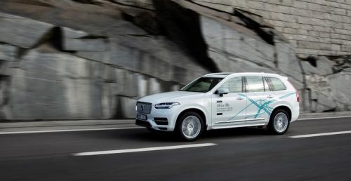 Volvo z technologi autonomiczn