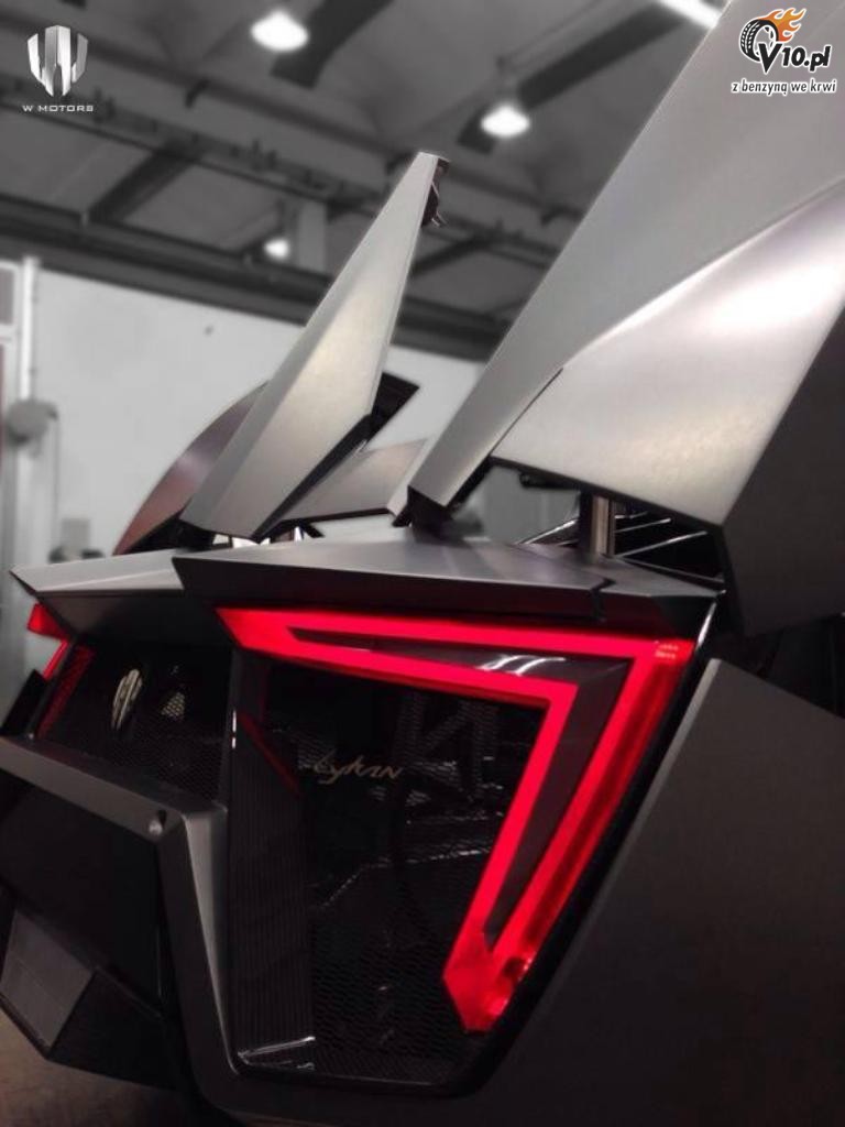 W Motors Lykan Hypersport