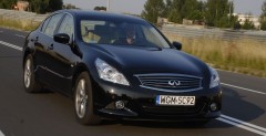 Infiniti G37x AT