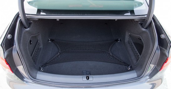 Jaguar XE vs Audi A4 - porównanie