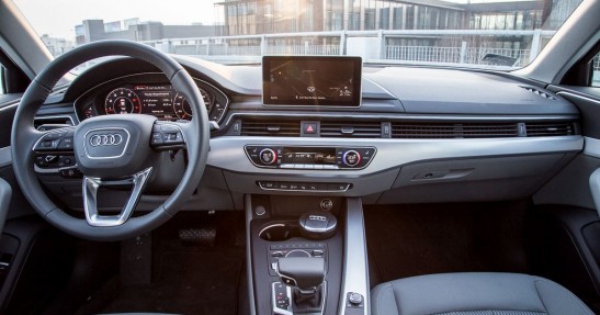 Jaguar XE vs Audi A4 - porównanie