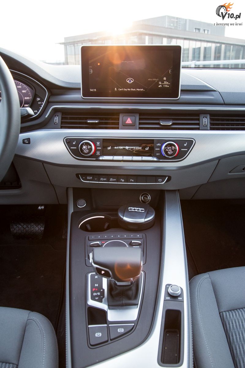 Jaguar XE vs Audi A4 - porwnanie