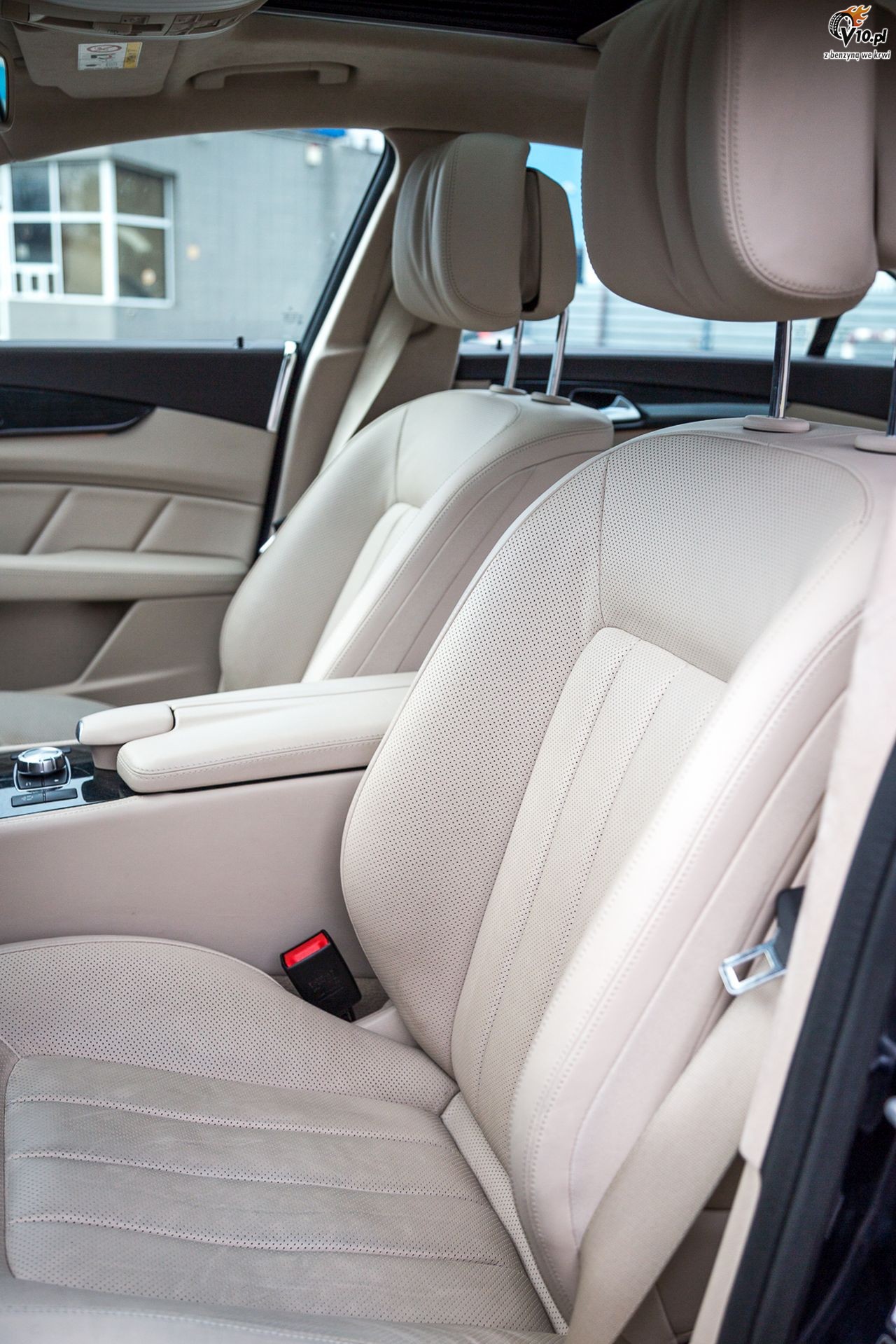 Audi A7 Sportback 3.0 TDI vs Mercedes-Benz CLS 350 CDI - porwnanie