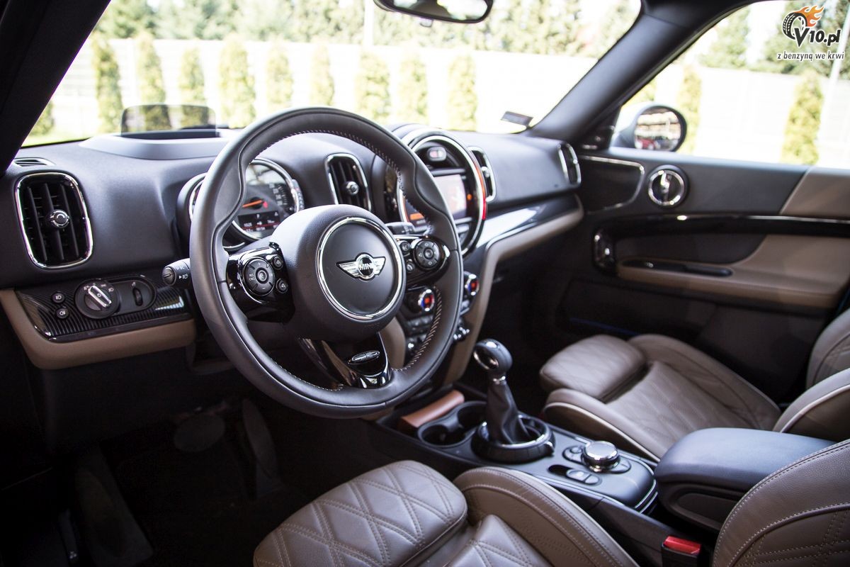 Audi Q2 2.0 TDI vs Mini Countryman Cooper D - porwnanie