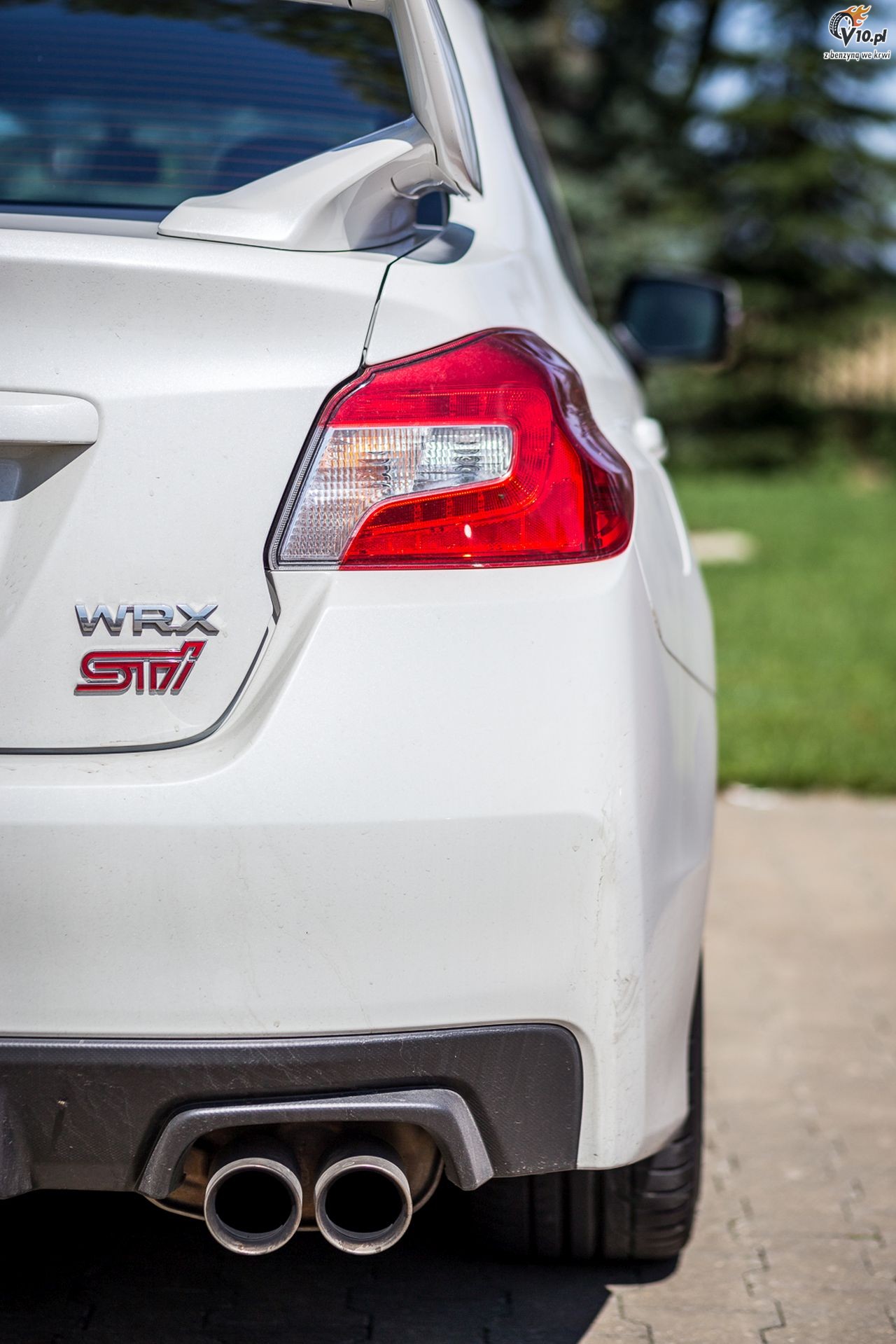 Audi S3 Limousine vs Subaru WRX STI  - test