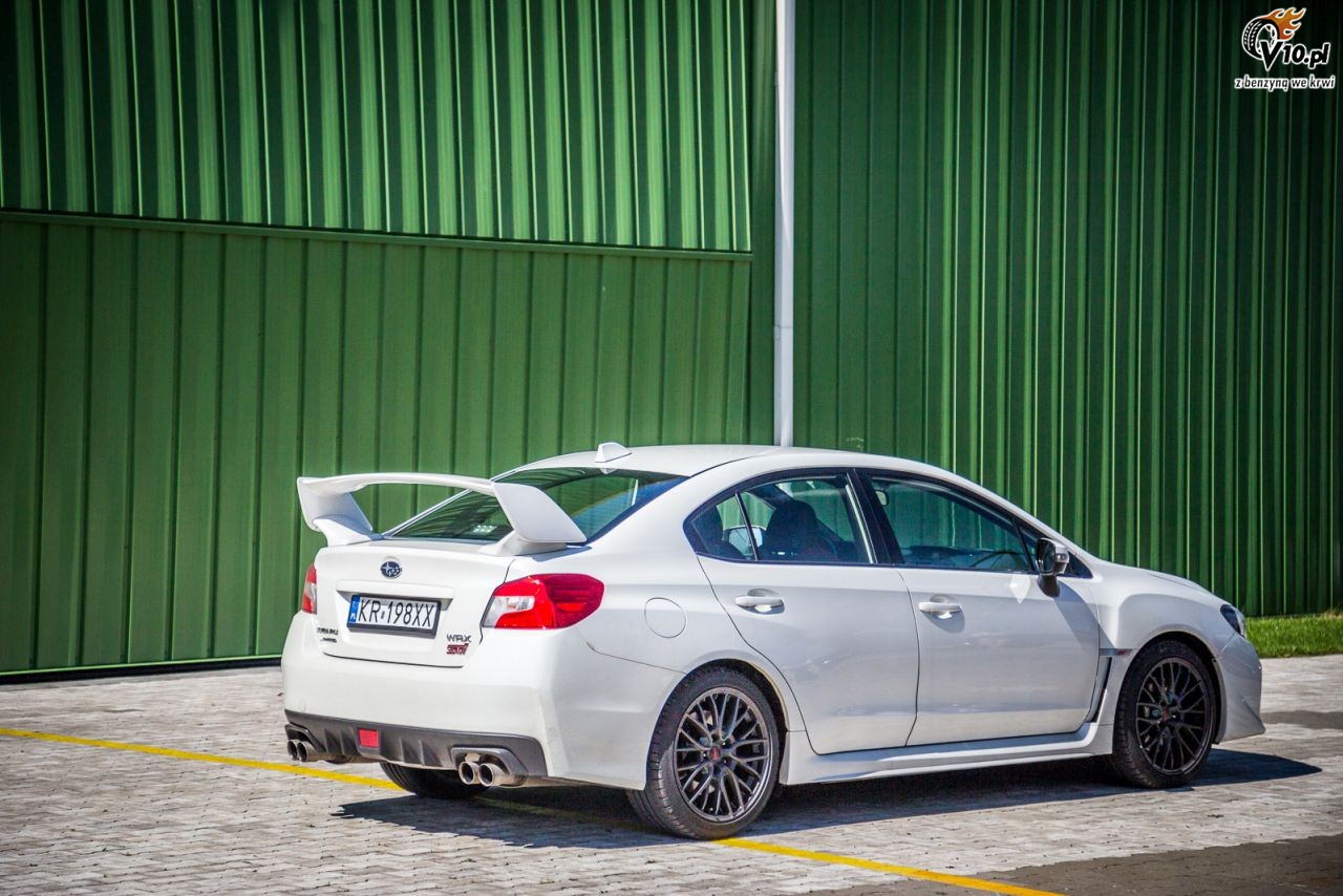 Audi S3 Limousine vs Subaru WRX STI  - test
