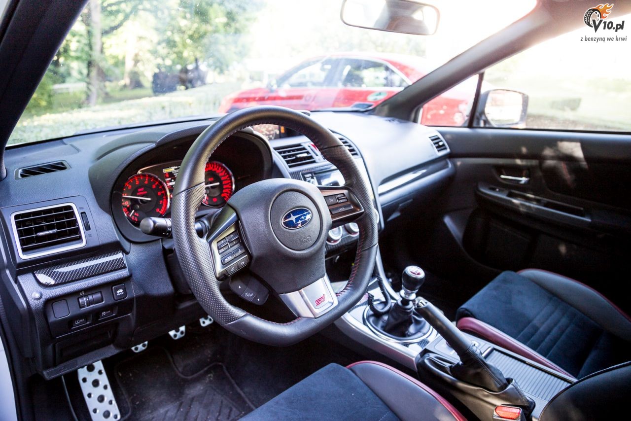 Audi S3 Limousine vs Subaru WRX STI  - test