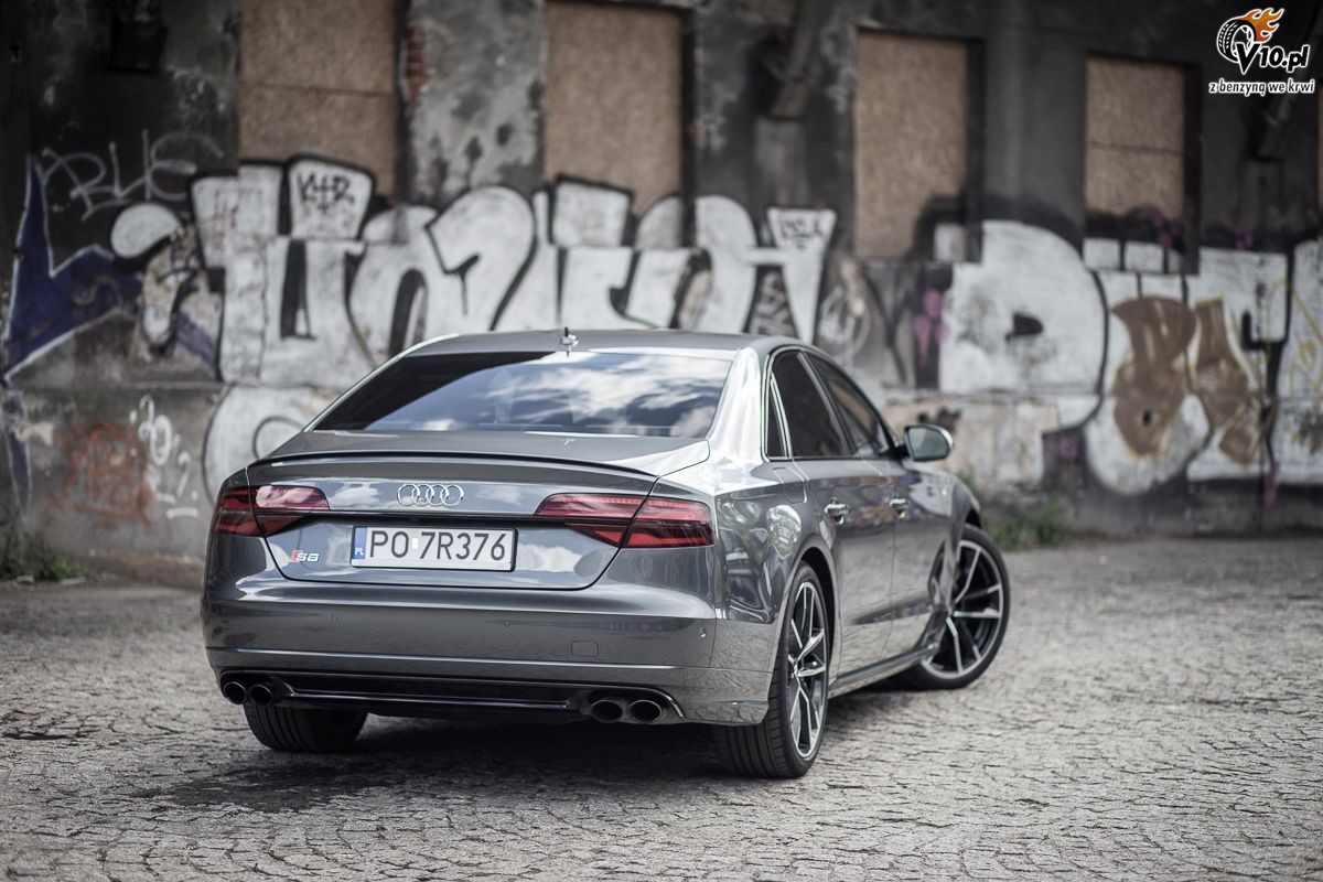Audi S8 Plus - test