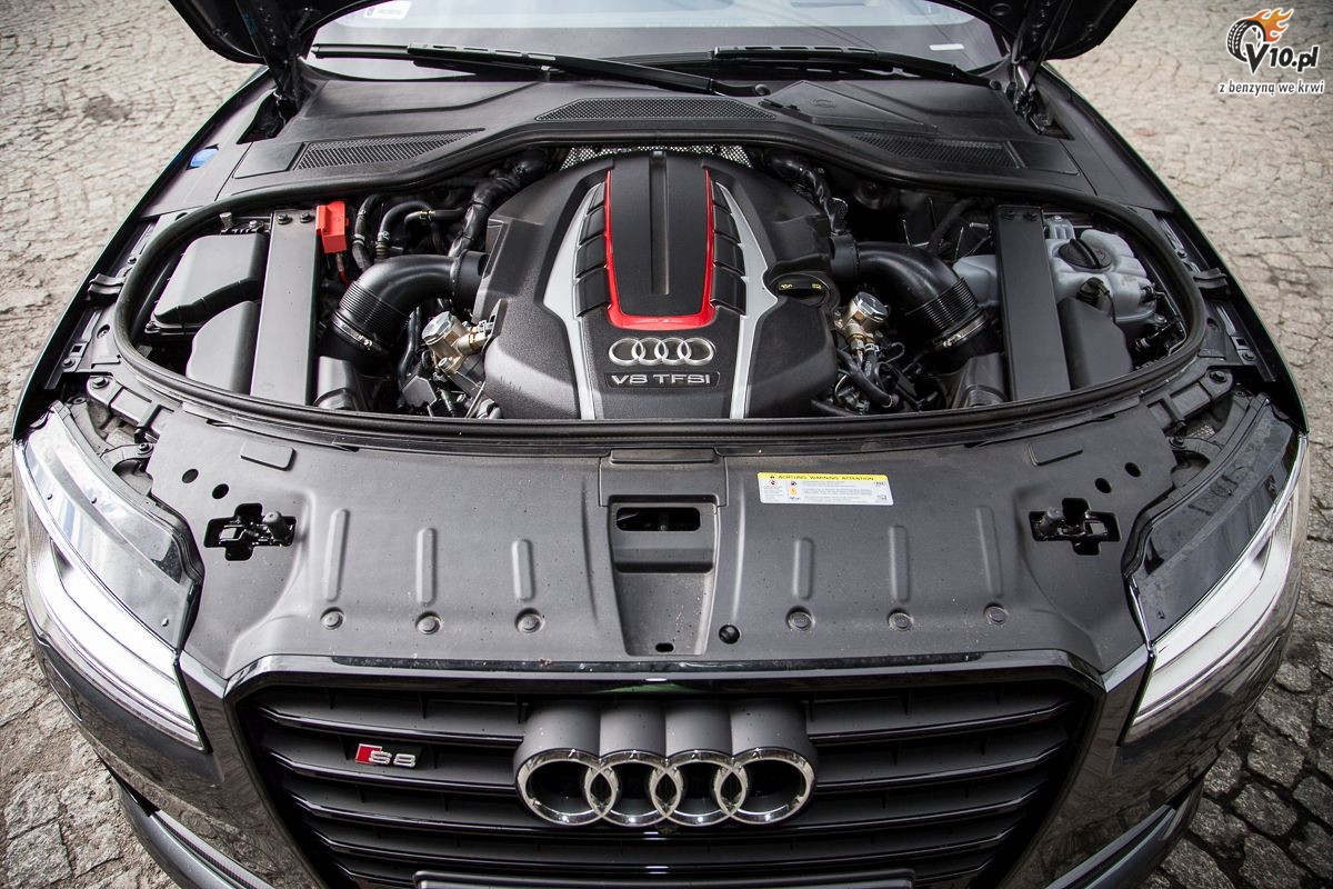 Audi S8 Plus - test