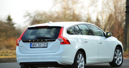 BMW 320d vs. Volvo V60 D4 -  test