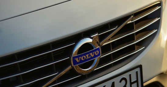 BMW 320d vs. Volvo V60 D4 -  test