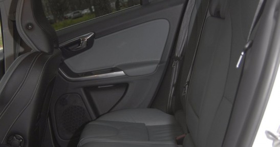 BMW 320d vs. Volvo V60 D4 -  test