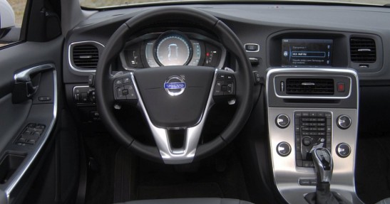 BMW 320d vs. Volvo V60 D4 -  test