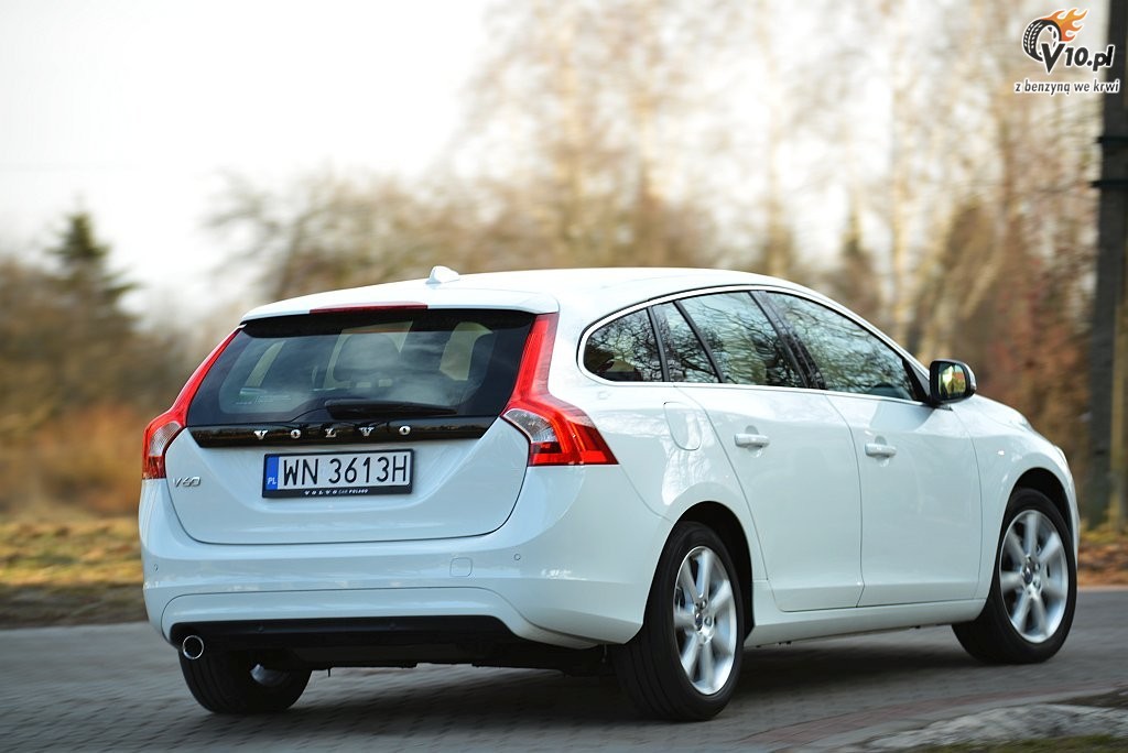 BMW 320d vs. Volvo V60 D4 -  test