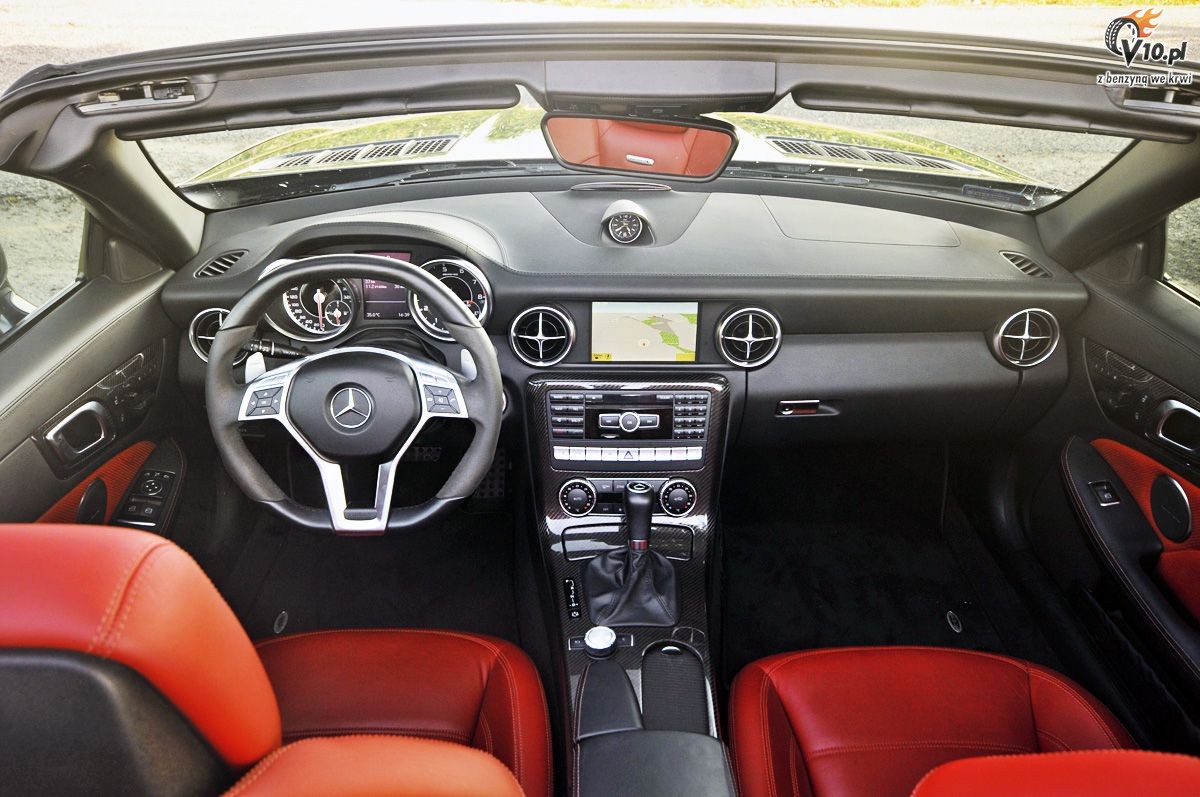 Ferrari California vs Mercedes-Benz SLK 55 AMG