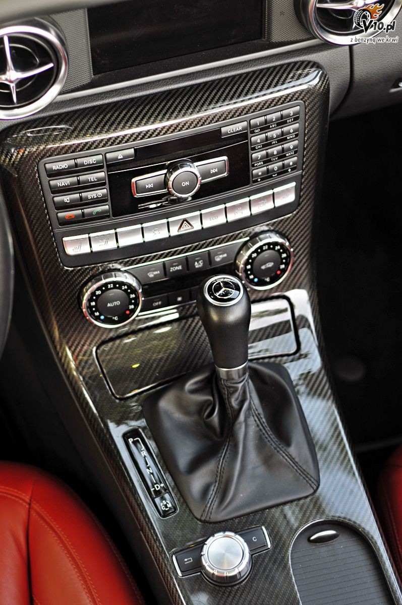 Ferrari California vs Mercedes-Benz SLK 55 AMG