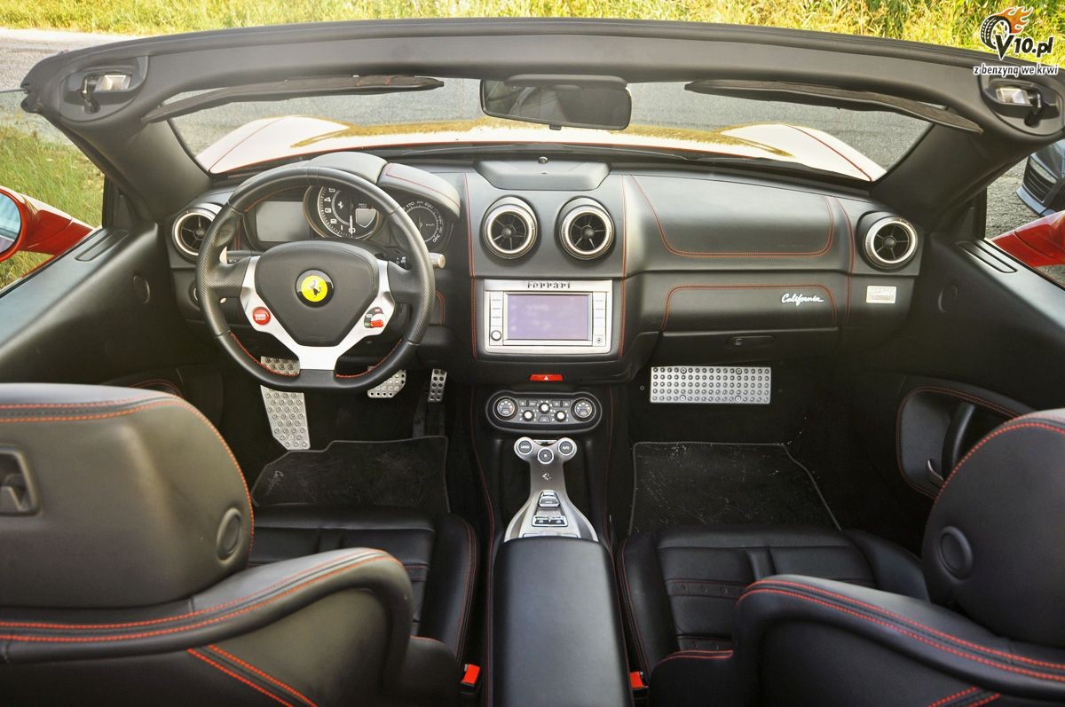 Ferrari California vs Mercedes-Benz SLK 55 AMG