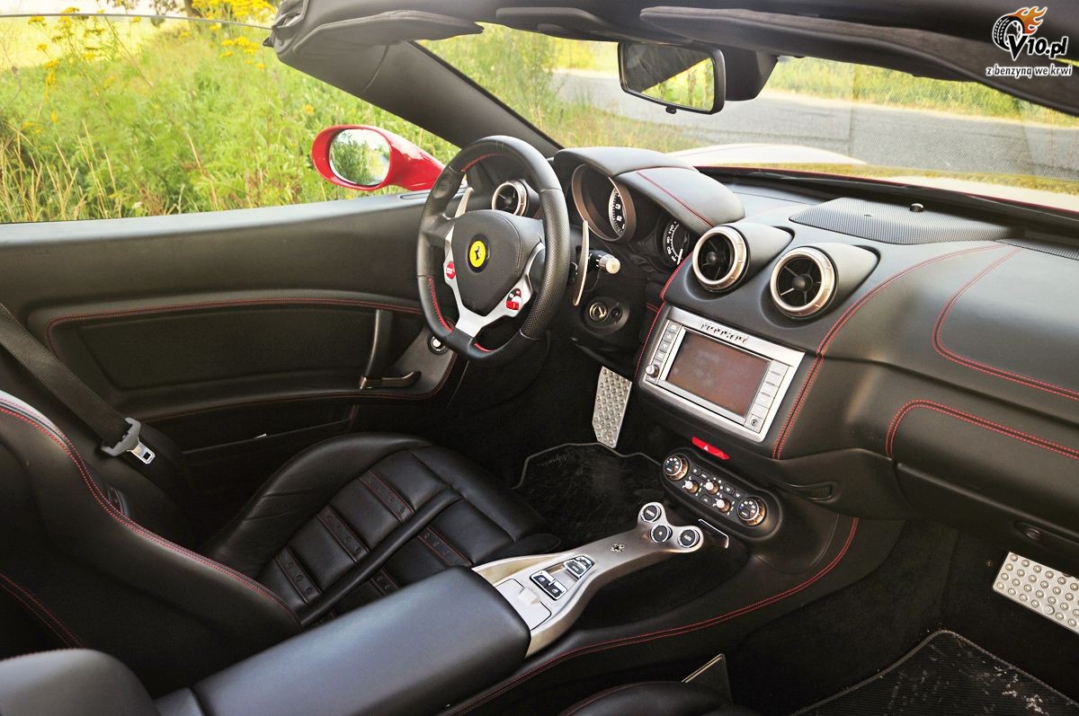 Ferrari California vs Mercedes-Benz SLK 55 AMG