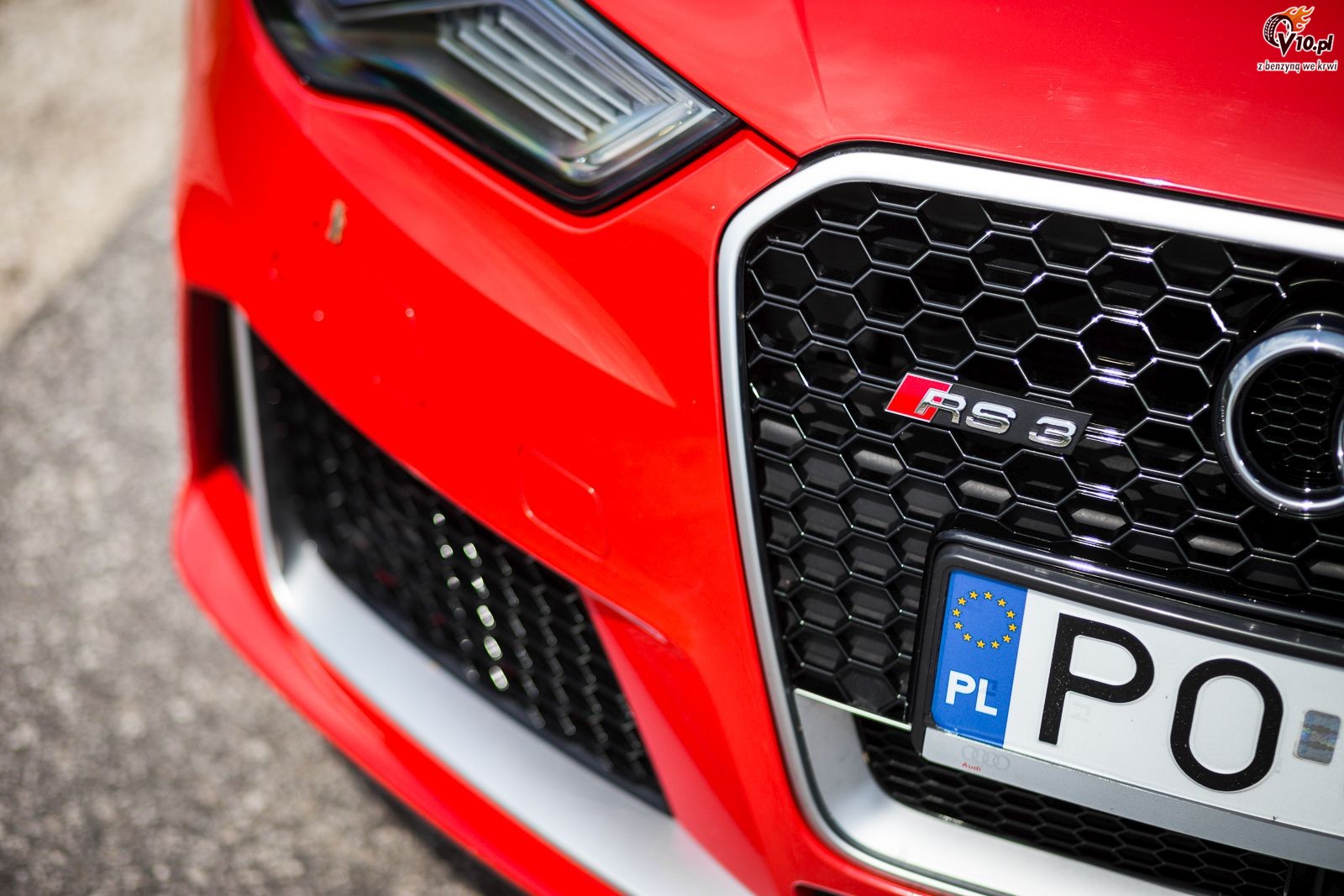 Audi RS 3 vs Ford Focus RS