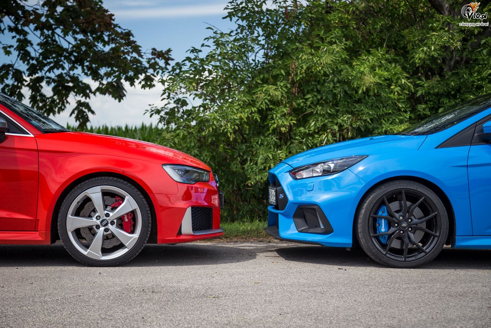 Audi RS 3 vs Ford Focus RS