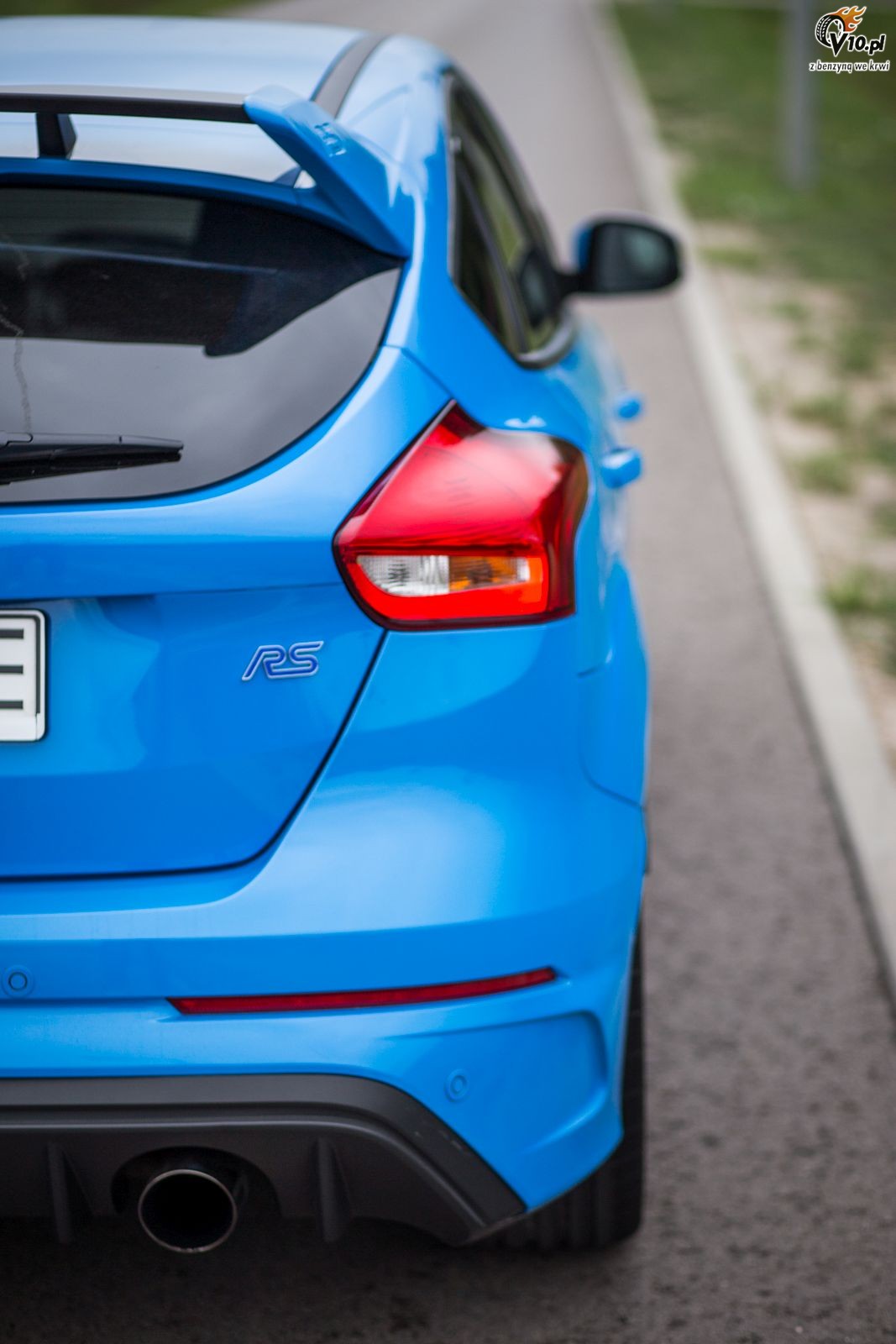 Audi RS 3 vs Ford Focus RS