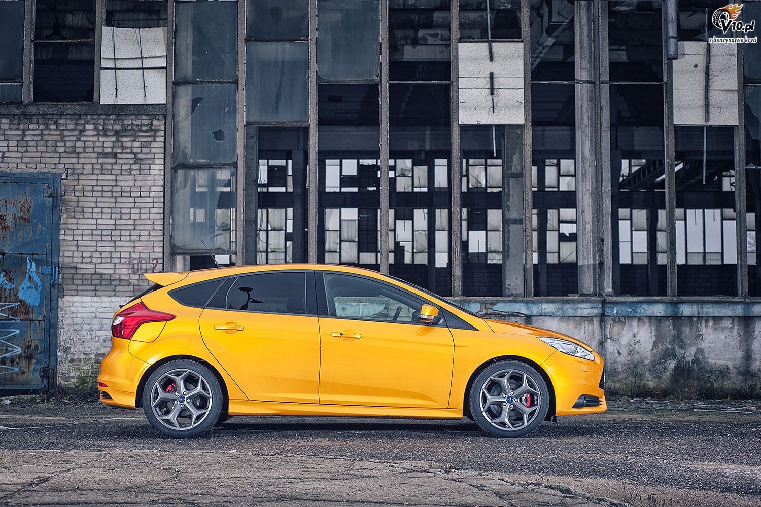 Ford Focus ST -test z Iness Tushkanov