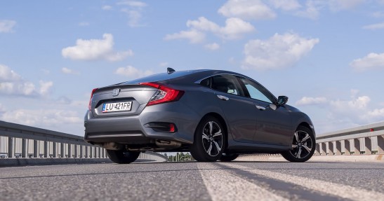 Honda Civic Sedan 1.5 VTEC 2017 - test