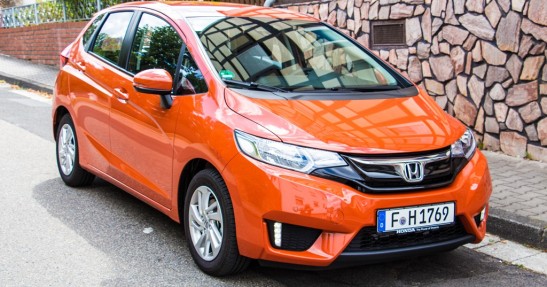 Szeroki grill sprawia, że Jazz wygląda bardziej dojrzale