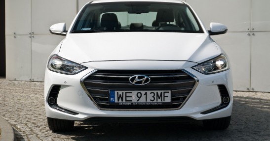 Hyundai Elantra 2016 - test