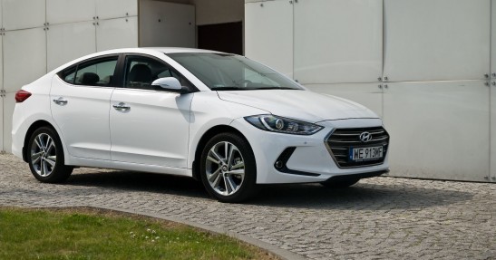 Hyundai Elantra 2016 - test