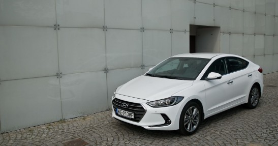 Hyundai Elantra 2016 - test