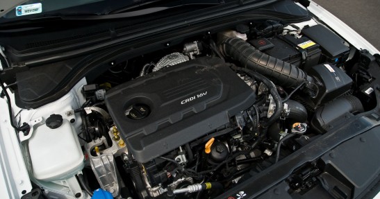 Hyundai Elantra 2016 - test