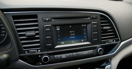 Hyundai Elantra 2016 - test