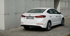 Hyundai Elantra 2016 - test